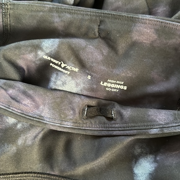 Old navy mesh paneled powersoft go dry zip pocket leggings space print - Picture 5 of 7